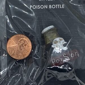 NIP Maker's Halloween Littles POISON BOTTLE potion miniature Joann Joann's